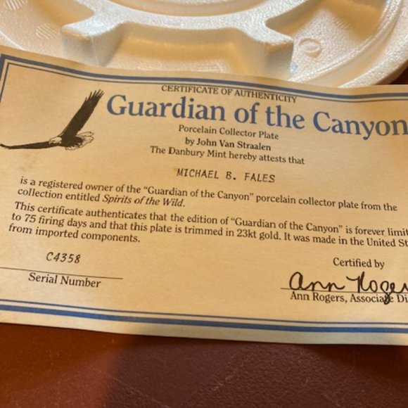 Danbury Mint Guardian of the Canyon collector plate - Picture 3 of 4